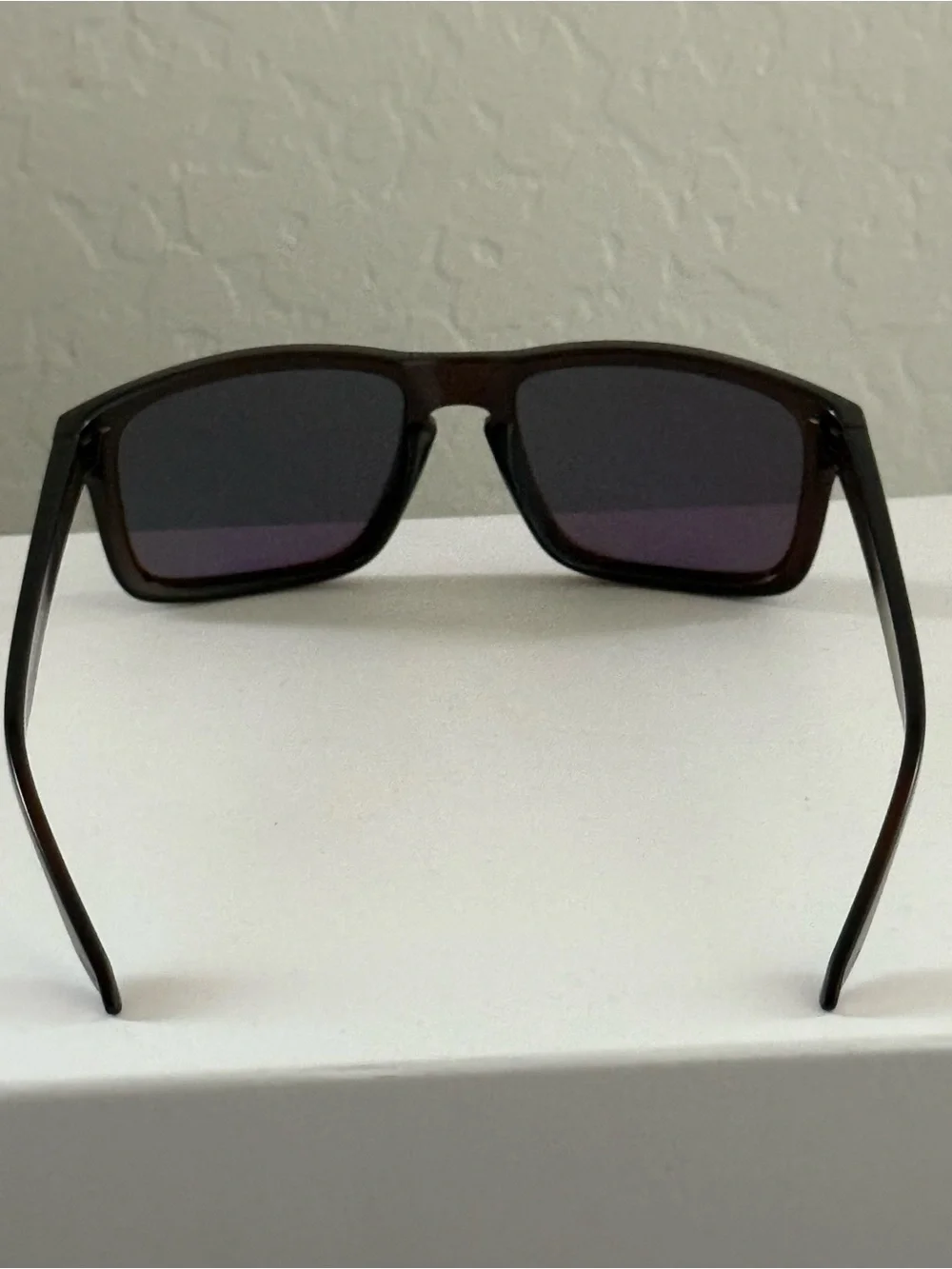 NWOT Men’s Oakley Holbrook Sunglasses Brown Frame Blue/Green Lenses - 009244-05